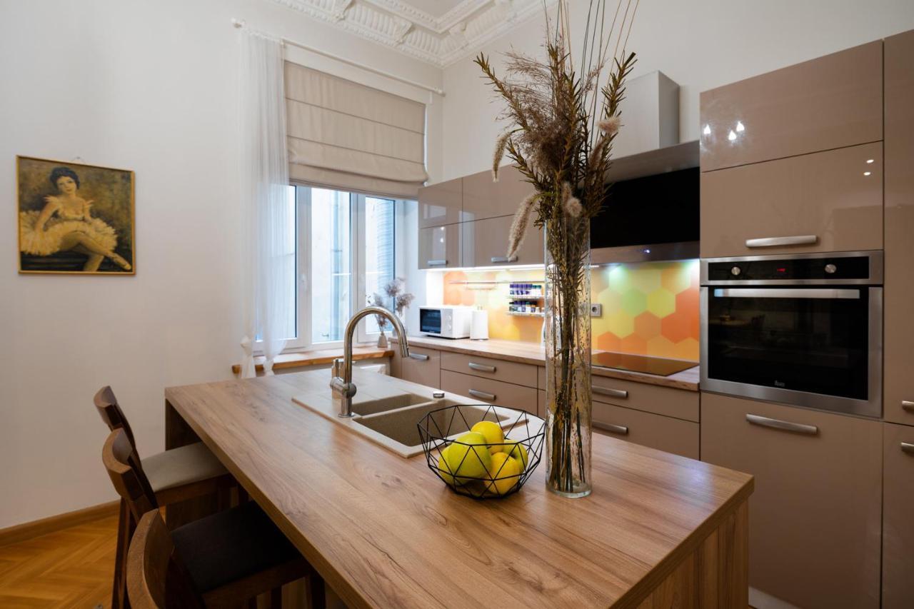 Old Riga Modern And Spacious 2 Bedroom Apartment Luaran gambar